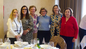 Ana Guarinos clausura la asamblea de la Federación Alcarreña de Jubilados