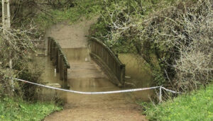 Cerrados los accesos al río Júcar en Cuenca tras el desembalse de agua de La Toba