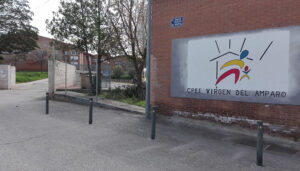 Concentración ante el CEE ‘Virgen del Amparo’ para denunciar la falta de recursos