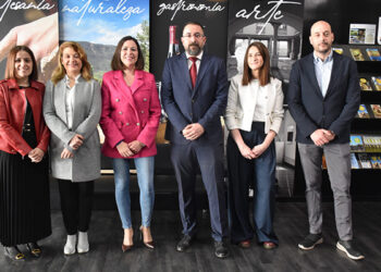 Dos personas atenderán a los visitantes en la Oficina de Turismo de la estación Fernando Zóbel