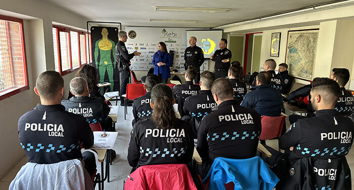 Efectivos de Policía Local de Cuenca se forman en el uso de los dispositivos electrónicos de control Taser
