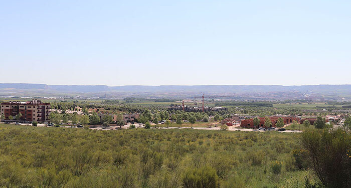 El Ayuntamiento de Cabanillas ofrece a la Junta una parcela de casi 7.000 metros cuadrados para su proyecto de viviendas protegidas