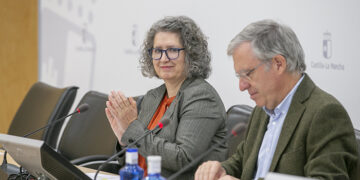El Gobierno regional aboga por impulsar una transición energética que compatibilice la descarbonización del sistema con el desarrollo agrícola