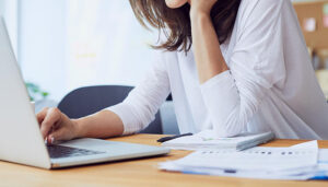 El Gobierno regional sigue avanzando en la simplificación de los procedimientos facilitando el de evaluación interna a través de un proceso de digitalización