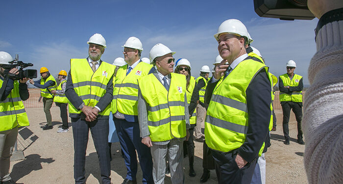 El Plan Adelante 2024-2027 contará con un 40 por ciento más de inversión hasta alcanzar los 400 millones 1 El Plan Adelante 2024-2027 contará con un 40 por ciento más de inversión hasta alcanzar los 400 millones