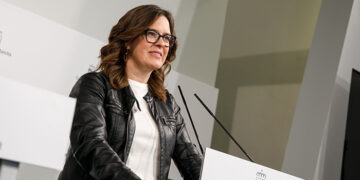 El incremento de las ayudas de libros de texto se ampliará a todos los cursos de Enseñanza Obligatoria para becar a cerca de 80.000 estudiantes