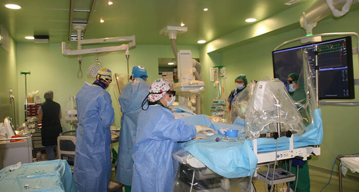 El servicio de Hemodinámica del Hospital de Cuenca realiza los primeros procedimientos de denervación renal para reducir la presión arterial