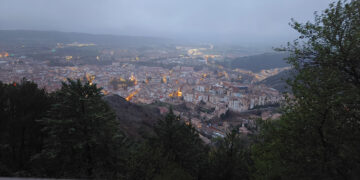 Miércoles Santo de Viento y lluvia a las 20:30 horas en el Cerro del Socorro de Cuenca