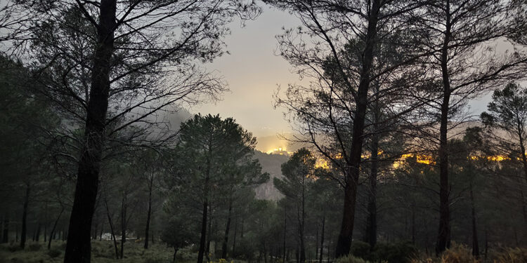 Miércoles Santo de Viento y lluvia a las 20:30 horas en el Cerro del Socorro de Cuenca