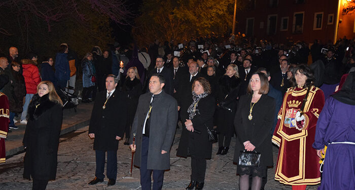 La Diputación de Cuenca cumple con la tradición participando este Viernes Santo en la procesión del Santo Entierro de la capital 1 La Diputación de Cuenca cumple con la tradición participando este Viernes Santo en la procesión del Santo Entierro de la capital