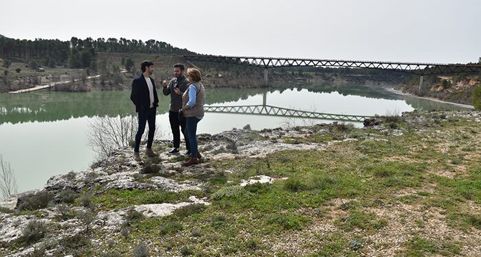 La Diputación de Cuenca y la Asociación de Municipios Ribereños de Entrepeñas y Buendía mantienen su colaboración 1 La Diputación de Cuenca y la Asociación de Municipios Ribereños de Entrepeñas y Buendía mantienen su colaboración