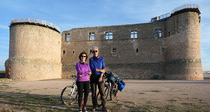 “La Historia en Bicicleta” celebra la primavera en Cuenca donde nos muestra la belleza de la Mancha Alta, su historia y poesía