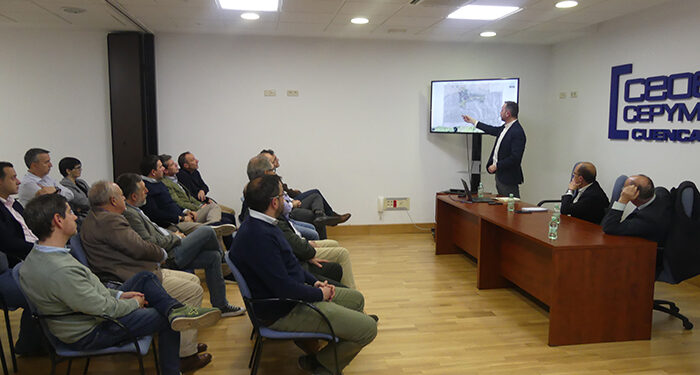 La Junta Directiva de CEOE-Cepyme Cuenca conversa con Toroverde sobre las necesidades empresariales del parque