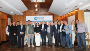 La Junta Directiva de CEOE-Cepyme Guadalajara homenajea a Mariano Pareja