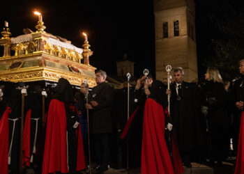 La procesión del Silencio y Santo Entierro llena de fervor las calles de Guadalajara