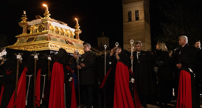 La procesión del Silencio y Santo Entierro llena de fervor las calles de Guadalajara
