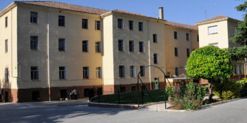Los servicios jurídicos de UGT consiguen que una trabajadora de la Unidad Residencial y Rehabilitadora de Alcohete cobre la indemnización por cese que le negó la Junta