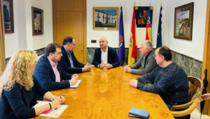 Municipios de Cuenca y Valencia refuerzan su compromiso con el tren y su lucha para impedir el desmantelamiento de la infraestructura