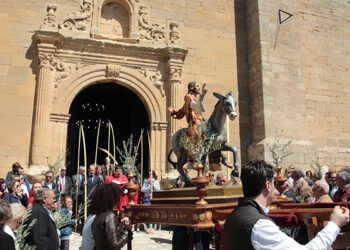 Pareja vivirá intensamente su Semana Santa y el posterior Abril Cultural