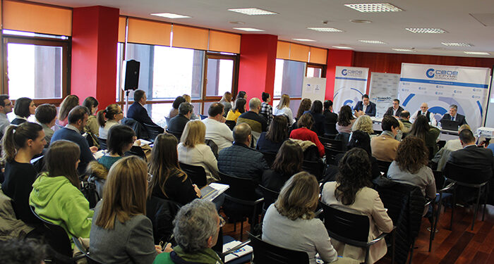 Un centenar de empresarios de Guadalajara se informan de la factura electrónica 1 Un centenar de empresarios de Guadalajara se informan de la factura electrónica