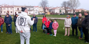 Una treintena de personas participa en Canredondo en la actividad de educación ambiental del Gobierno regional del ‘Día Internacional de los Bosques’