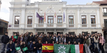 Alumnos del Liceo “Benedetto Cairoli” visitan el ayuntamiento de Guadalajara