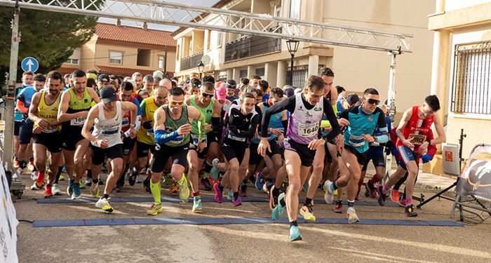 Bárbara Moragues y Domingo Cuevas se imponen en ‘La Guitarra Española’ de Casasimarro del Circuito de Carreras Populares de Diputación