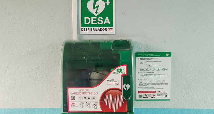 “Cabanillas Cardioprotegida”: El Ayuntamiento instala nuevos desfibriladores en los edificios públicos municipales 1 “Cabanillas Cardioprotegida” El Ayuntamiento instala nuevos desfibriladores en los edificios públicos municipales