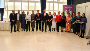 Cerca de 300 enfermerasos de Guadalajara se dan cita en su tradicional cena de hermandad