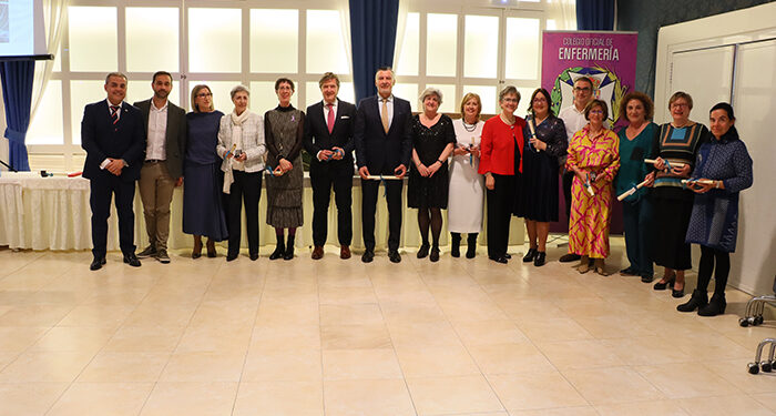 Cerca de 300 enfermerasos de Guadalajara se dan cita en su tradicional cena de hermandad