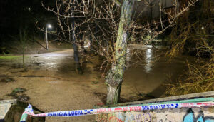 Cerrados los accesos al río Júcar tras doblar su caudal