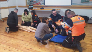 Comerciantes de Cabanillas aprenden nociones básicas de primeros auxilios