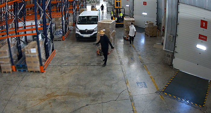 Cuatro detenidos y cuatro investigados por robar en una empresa logística en Yunquera de Henares