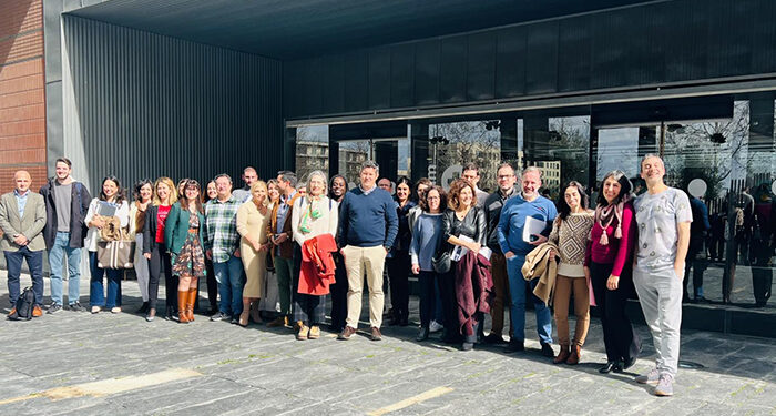 La Junta agradece la implicación de las Unidades de Salud Bucodental en la ampliación de la cartera común de estas prestaciones 1 El Gobierno regional agradece la implicación de las Unidades de Salud Bucodental en la ampliación de la cartera común de estas prestaciones