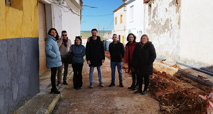 El Gobierno regional y el Ayuntamiento de El Hito invierten cerca 176.000 euros en la renovación de la red de abastecimiento de agua