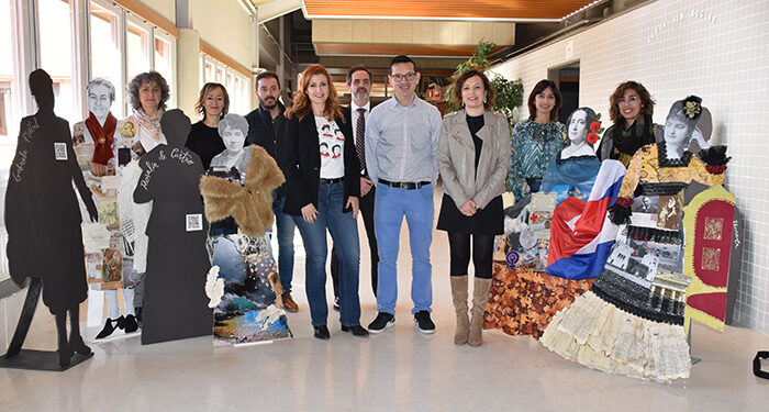 El IES Cañada de la Encina de Iniesta, premiado por el Gobierno regional, expone su trabajo ‘Sombras de la Literatura’ en Cuenca