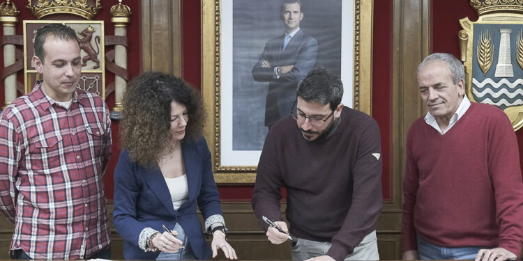 firma equipo gobierno marzo 24 01