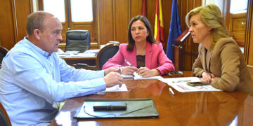 La Diputación y el Ayuntamiento de Fuentelespino de Moya trabajarán para solucionar los problemas de captación de agua
