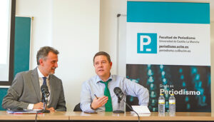 La Facultad de Comunicación acoge una conferencia de prensa de Emiliano García-Page