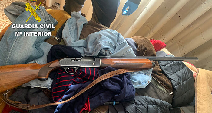 La Guardia Civil de Cuenca detiene en Cañamares a un hombre por tenencia ilícita de armas y desobediencia grave a la autoridad 1 La Guardia Civil de Cuenca detiene en Cañamares a un hombre por tenencia ilícita de armas y desobediencia grave a la autoridad