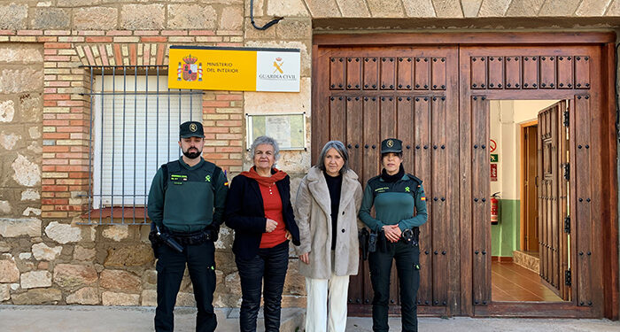 La subdelegada del Gobierno visita el Cuartel de la Guardia Civil en Torrejoncillo del Rey