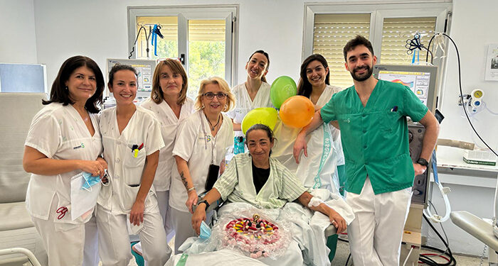 La Unidad de Hemodiálisis del Hospital Virgen de la Luz de Cuenca desarrolla un proyecto de humanización para ofrecer la mejor atención a sus pacientes 1 La Unidad de Hemodiálisis del Hospital Virgen de la Luz de Cuenca desarrolla un proyecto de humanización para ofrecer la mejor atención a sus pacientes