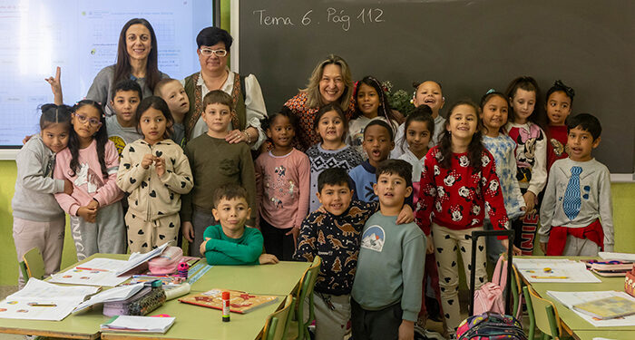Los alumnos del colegio Rufino Blanco conocen más de cerca a Ana Guarinos con el Día Internacional de la Mujer