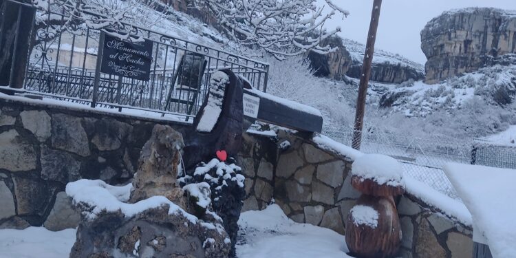 Un paseo por el nevazo en la Sierra