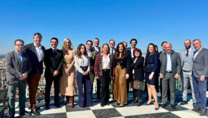 Un total de 18 altos directivos de empresas líderes en su sector celebranel primer Desayuno de Sostenibilidad Empresarial