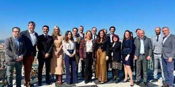 Un total de 18 altos directivos de empresas líderes en su sector celebranel primer Desayuno de Sostenibilidad Empresarial