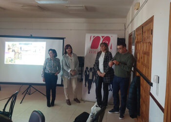 Una docena de personas reciben asesoramiento empresarial en Cañada Juncosa de la mano de AMEP