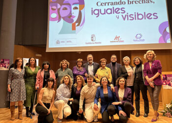Unidad institucional y social en Cuenca en el acto por el Día Internacional de las Mujeres para seguir avanzando “por una igualdad plena”