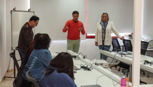 Arranca la segunda fase de digitalización del archivo municipal de Trillo gracias a un nuevo Plan RECUAL en el que participan ocho alumnas