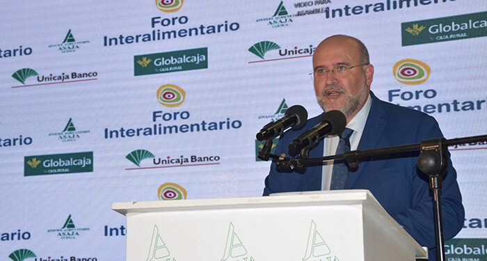 Castilla-La Mancha lleva a Bruselas su reivindicación de incluir las ayudas de agricultura ecológica en el primer pilar de la PAC 1 Castilla-La Mancha lleva a Bruselas su reivindicación de incluir las ayudas de agricultura ecológica en el primer pilar de la PAC